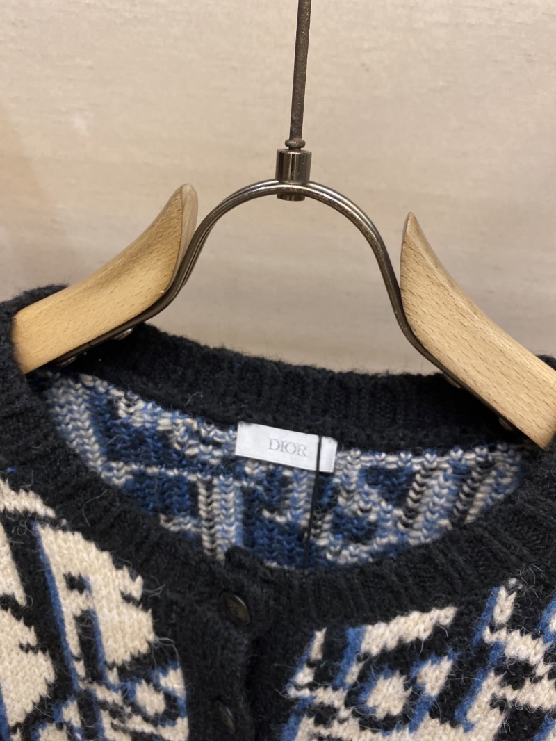 chr1st1an D10r sweaters